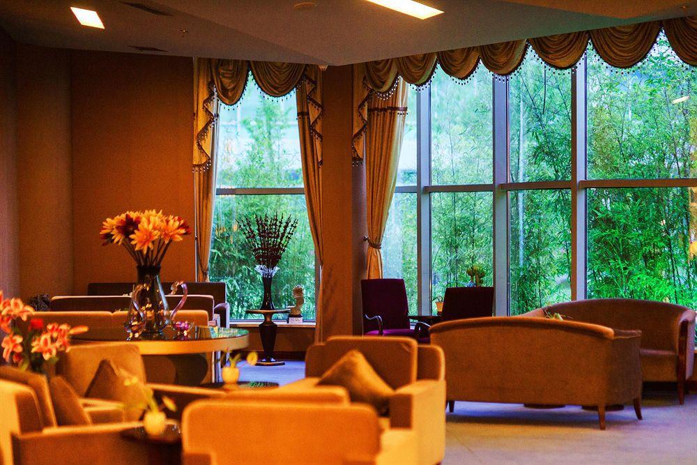 Shanghai Southern Airlines Pearl Hotel Екстериор снимка